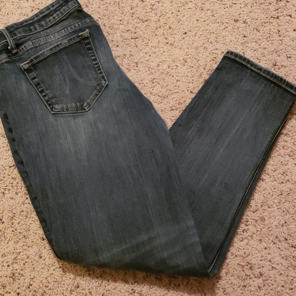 Maurices distressed Skinny jeans